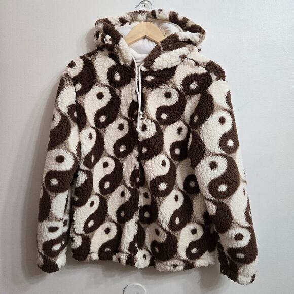 NWT PacSun Yin-Yang Sherpa Hoodie Jacket S Cozy Fleece Brown White Boho Hippie - Picture 1 of 10